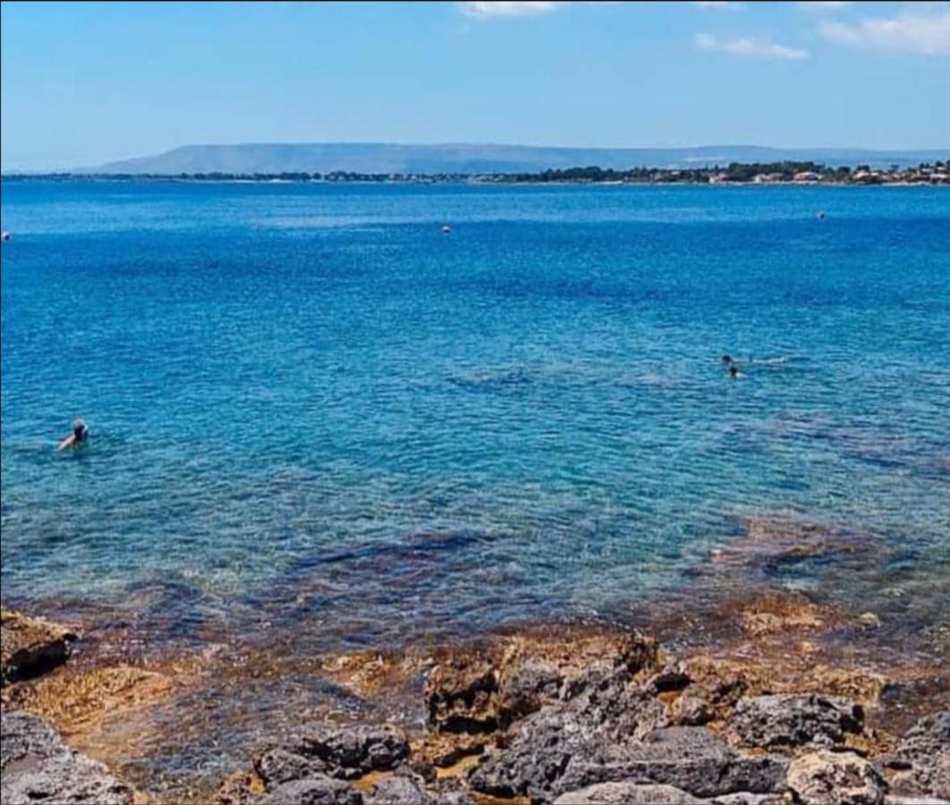 Villa Per Vacanze Isola فانوسا المظهر الخارجي الصورة